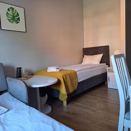 Bed and Breakfast Kamieniczka Нидзица Экстерьер фото