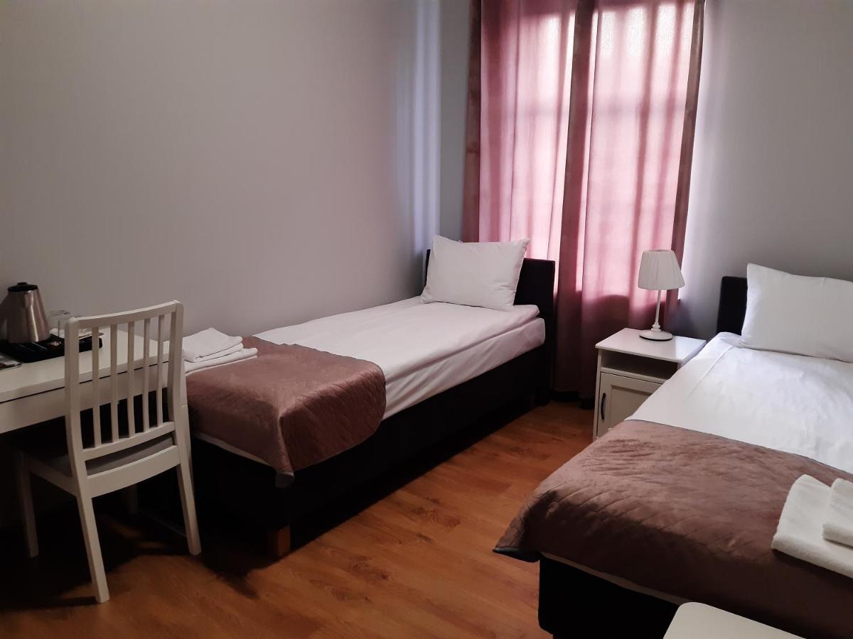 Bed and Breakfast Kamieniczka Нидзица Экстерьер фото