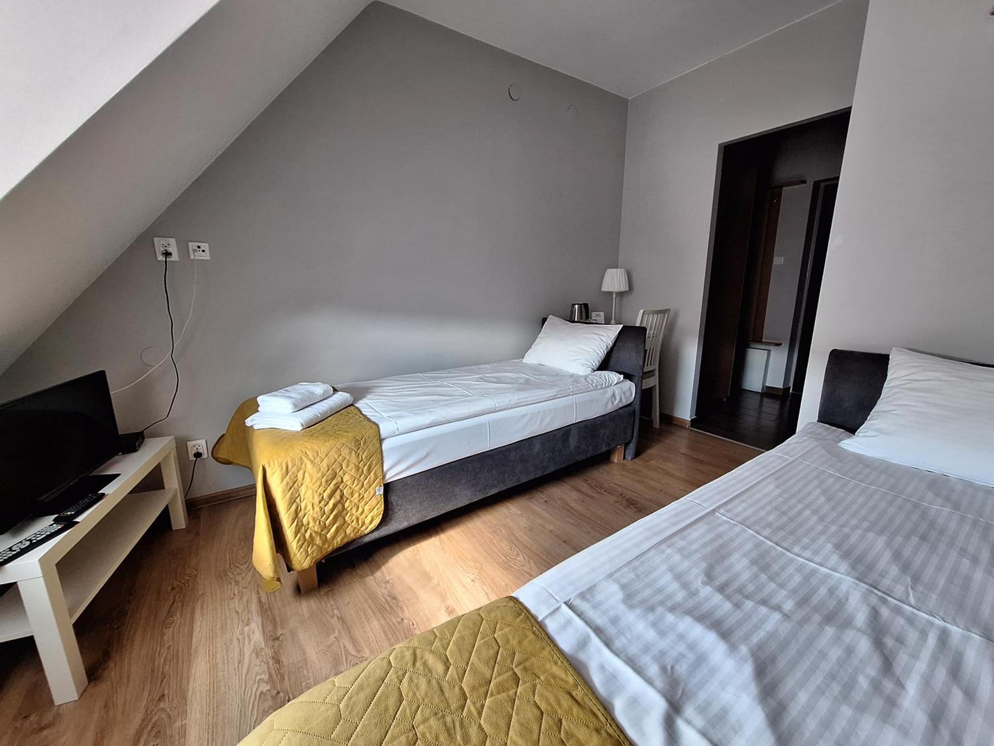 Bed and Breakfast Kamieniczka Нидзица Экстерьер фото