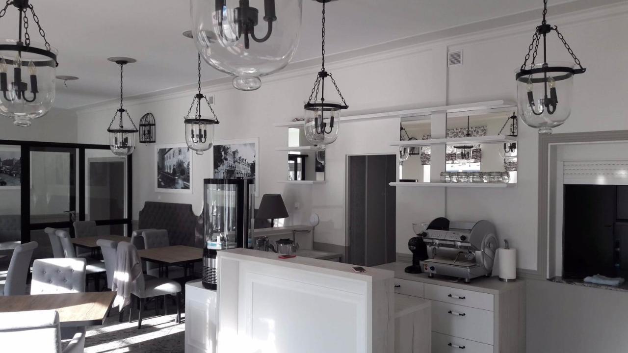 Bed and Breakfast Kamieniczka Нидзица Экстерьер фото