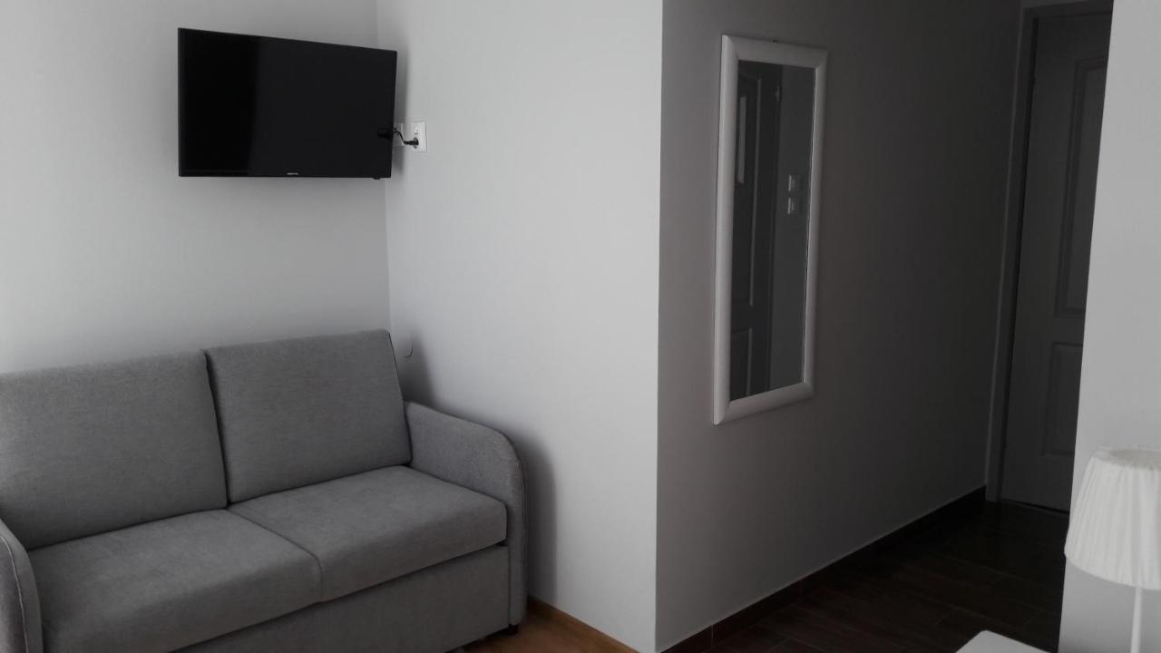 Bed and Breakfast Kamieniczka Нидзица Экстерьер фото