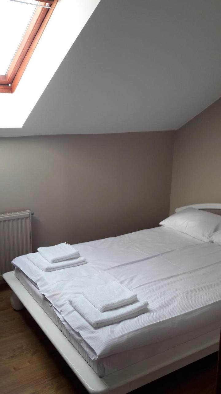 Bed and Breakfast Kamieniczka Нидзица Экстерьер фото