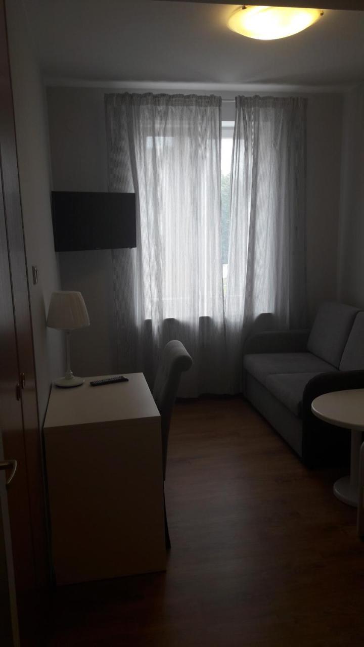Bed and Breakfast Kamieniczka Нидзица Экстерьер фото