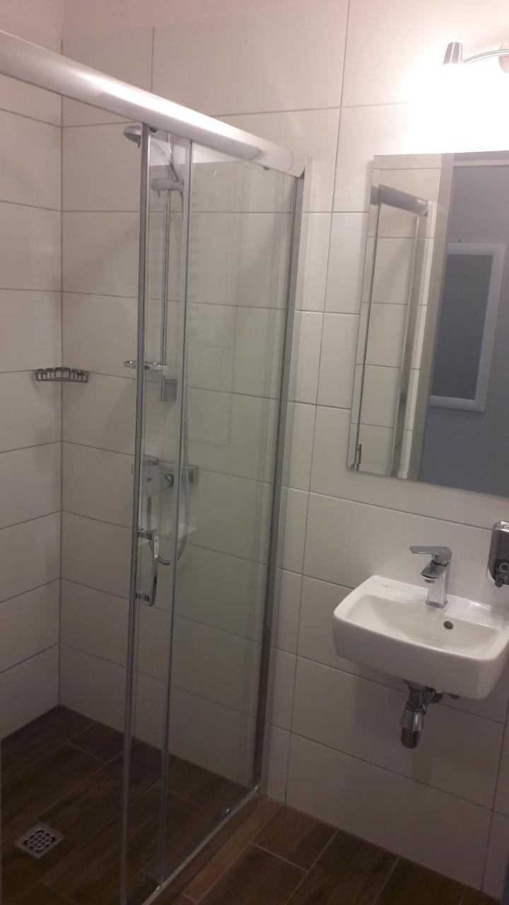 Bed and Breakfast Kamieniczka Нидзица Экстерьер фото